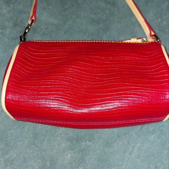 Dooney and Bourke Barrel Bag - Picture 3 of 8